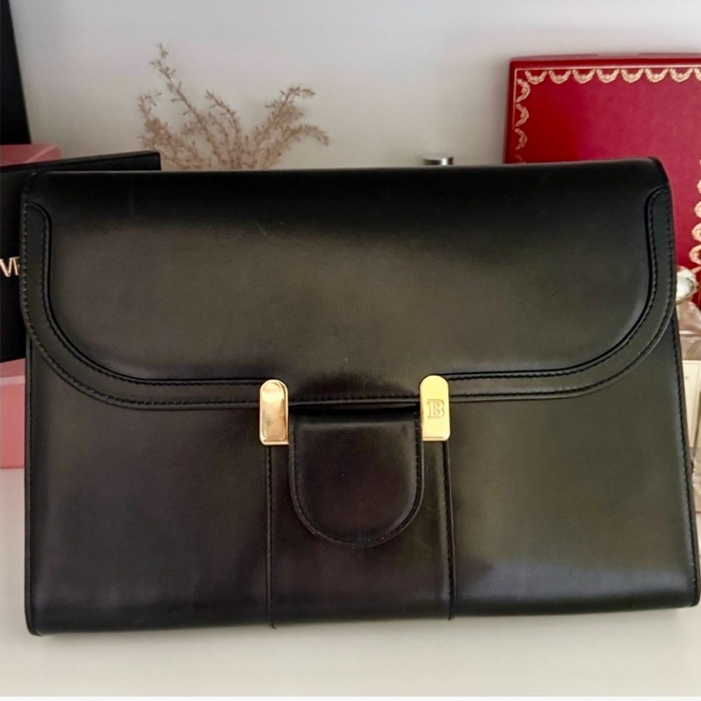 Bally vintage leather clutch bag EUC